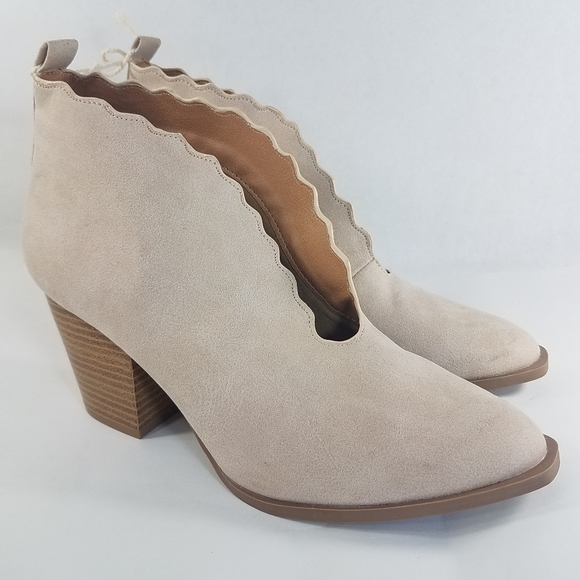 qupid scalloped booties